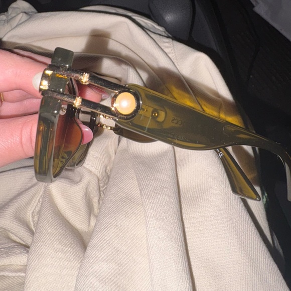 Le Specs x Missoma Pearl Sunglasses - Picture 7 of 11